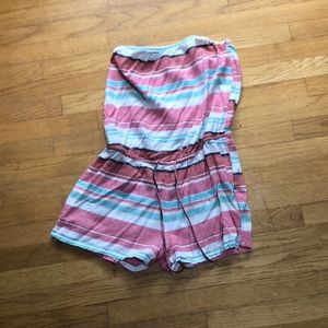 Strapless stripped romper